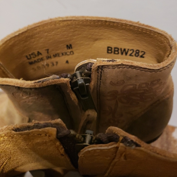 Shyanne Rustic Tan Floral Heeled Ankle Western Style Boots Sz 7 - Picture 6 of 9